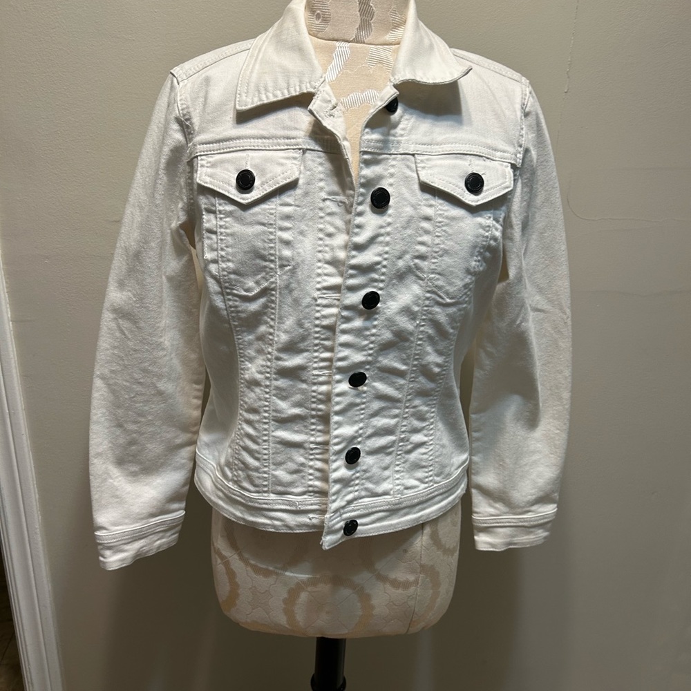 Jean jacket - Picture 1 of 2